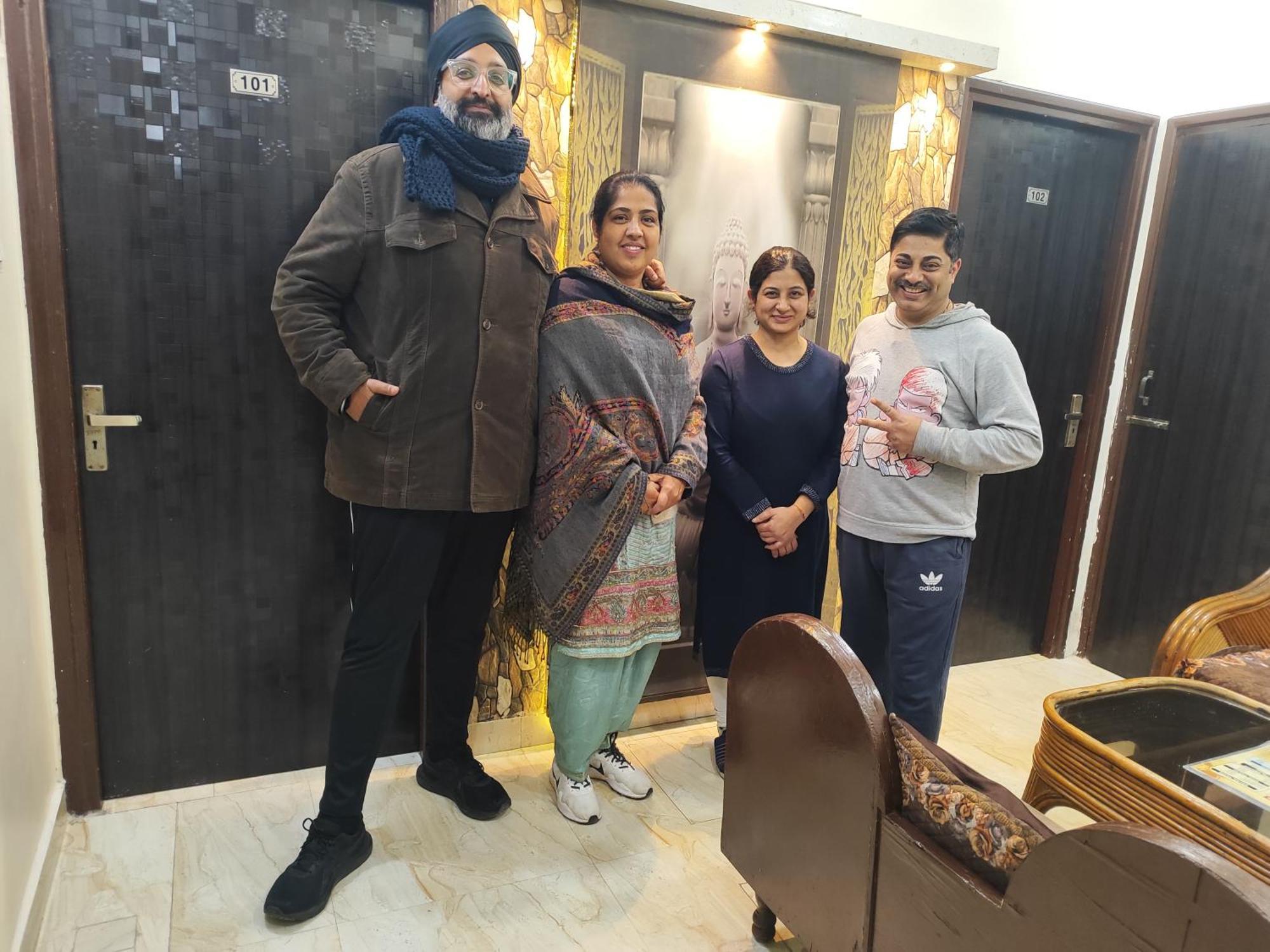 4N Homestay- Golden Temple View Amritsar Exteriör bild